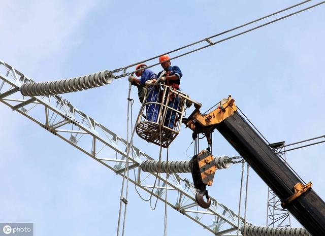 開(kāi)關(guān)柜需要什么樣的耐壓試驗(yàn)？