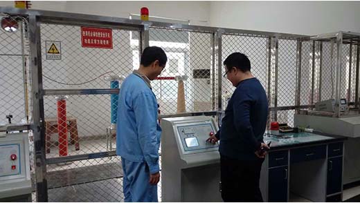 出差四川東材為客戶調試智能工頻耐壓帶調速功能！！！