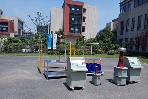 為福建客戶定做的絕緣手套，絕緣桿，驗電器試驗裝置完工！